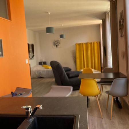 Millau Superbe Studio 35M2 Centre Ville Calme Et Ajoure Exterior photo